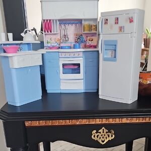 1998 Barbie So Real So Now Kitchen